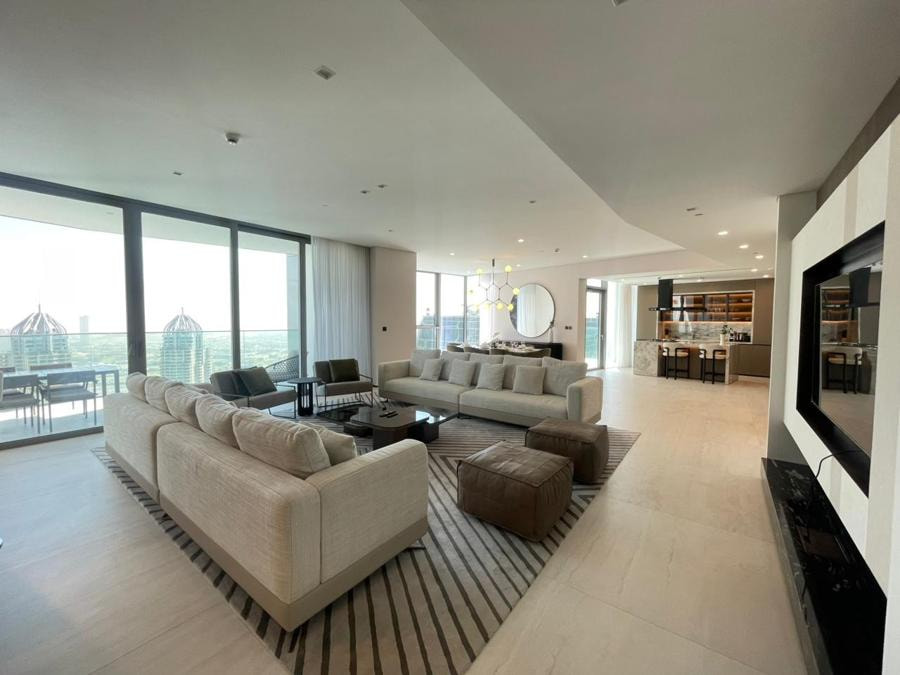 LIV Marina 1 - Image