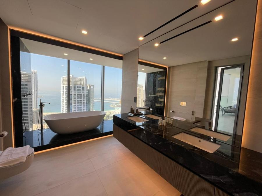 LIV Marina 1 - Image