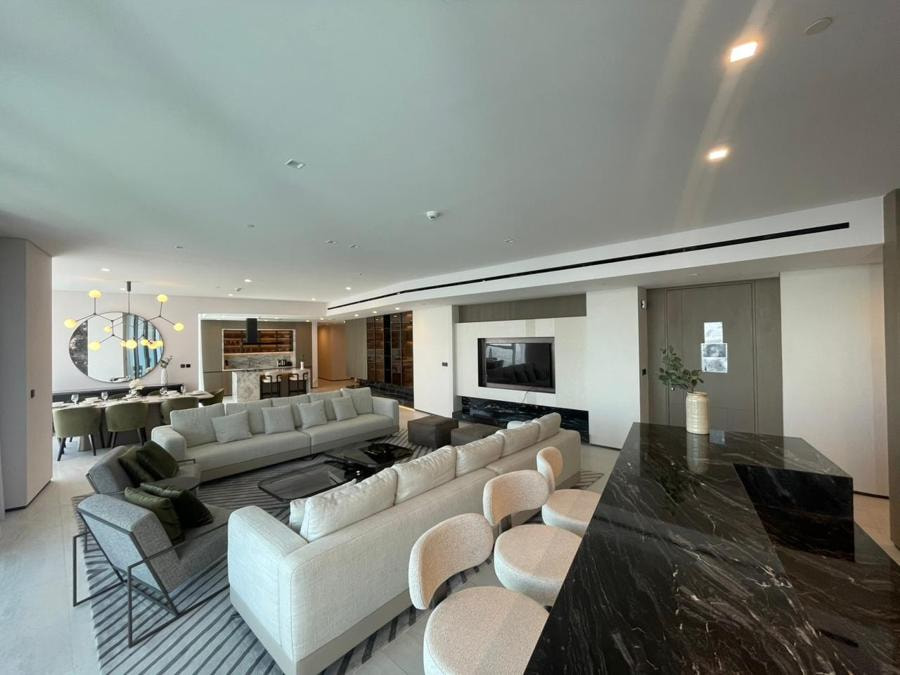 LIV Marina 1 - Image