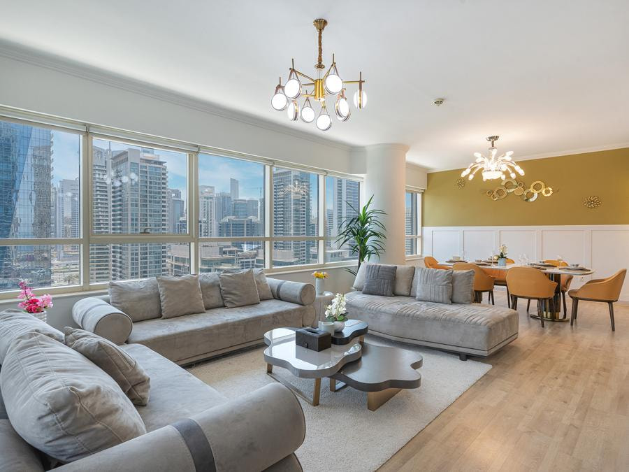 Stunning View - 2 Bedroom Apartment, Marina Quays - Image