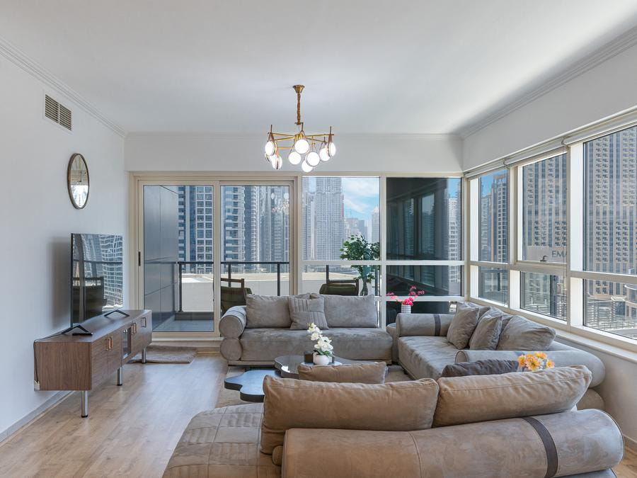 Stunning View - 2 Bedroom Apartment, Marina Quays - Image
